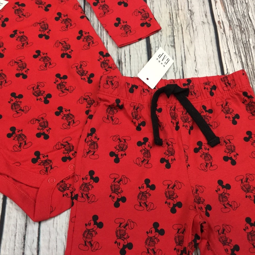 Gap Boys 0 3 Month Mickey Mouse Outfit. NWT - Picture 3 of 3